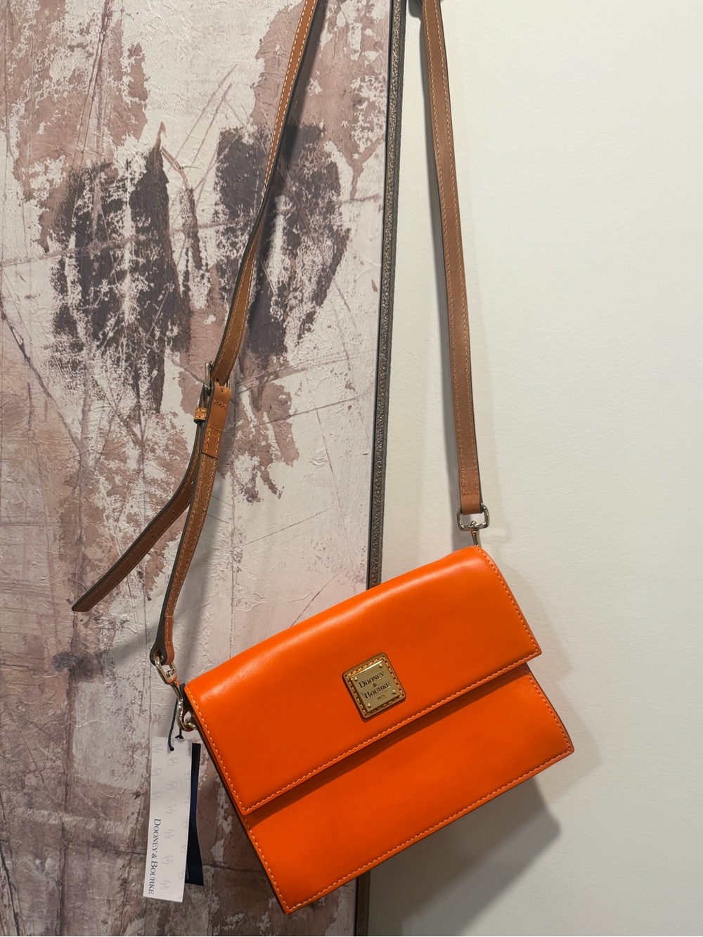 Dooney & Bourke crossbody bag East/west NWT